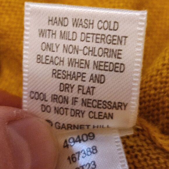 Garnet Hill Mustard Yellow Color 100% Linen Oversize V-Neck Sweater, Sz L - Picture 10 of 10